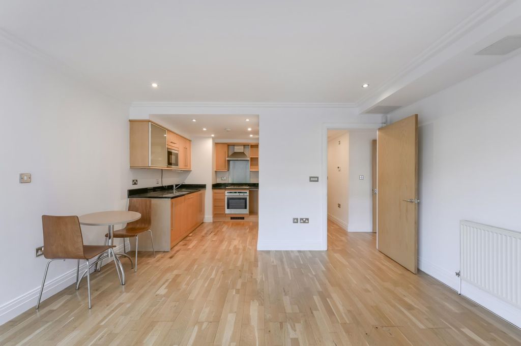 Property photo 3 of 9