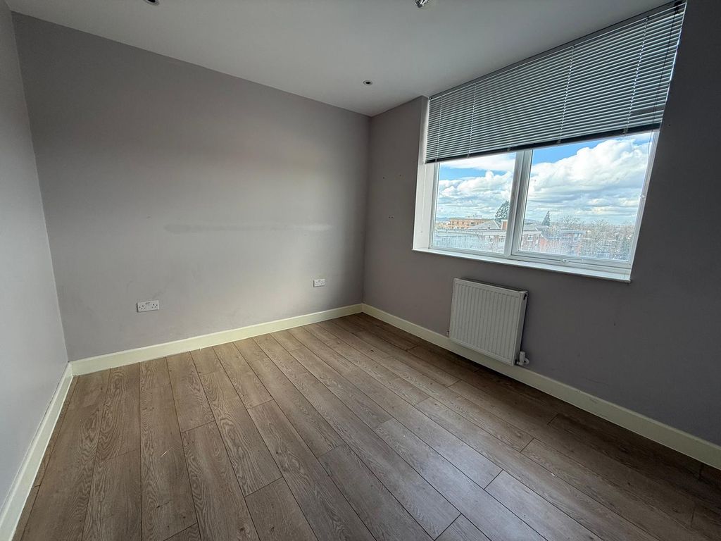 Property photo 2 of 5 Bedroom 1