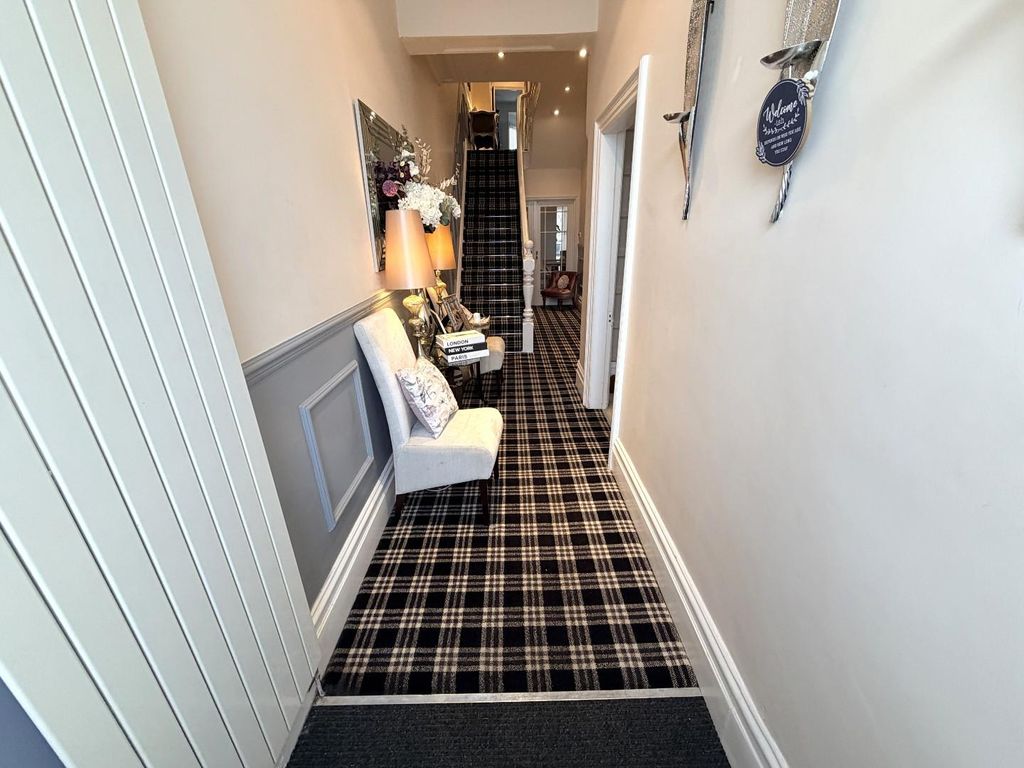 Property photo 3 of 52 Hall