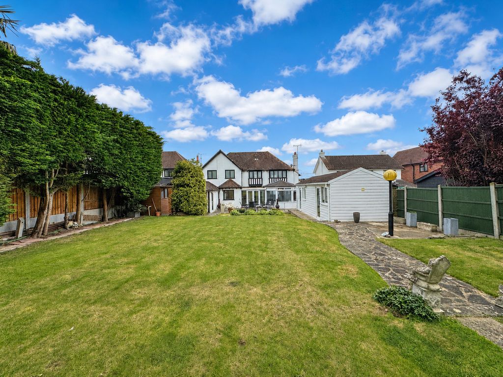 Property photo 2 of 38
