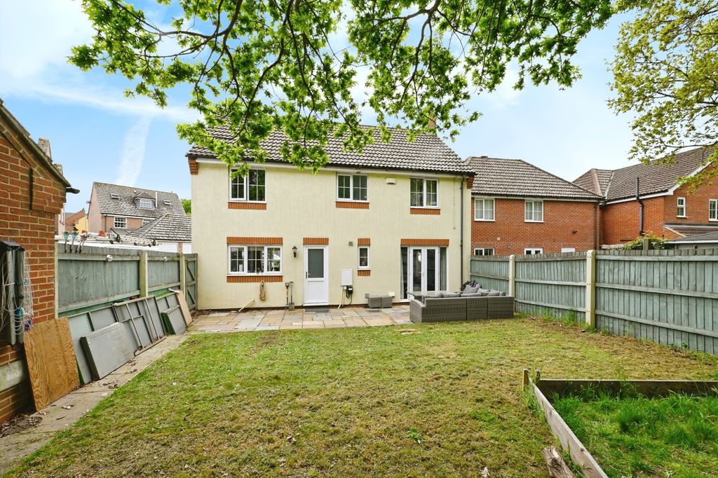 Property photo 3 of 17 Photo