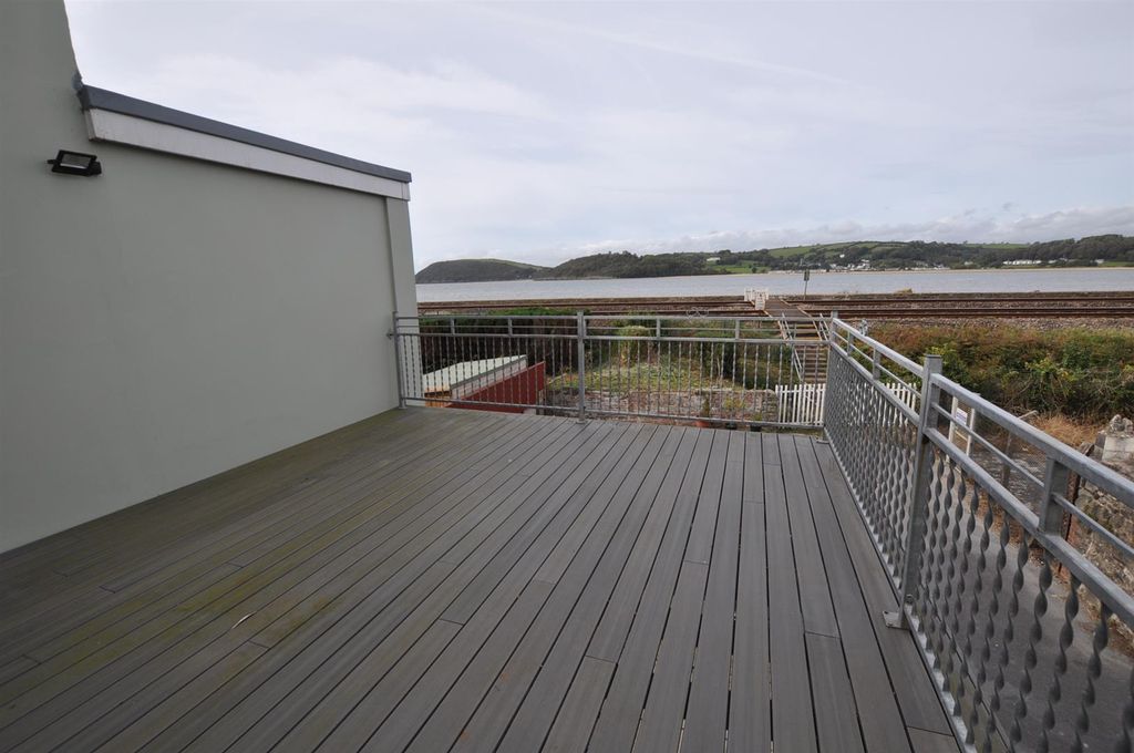 Property photo 3 of 15 Sun Terrace