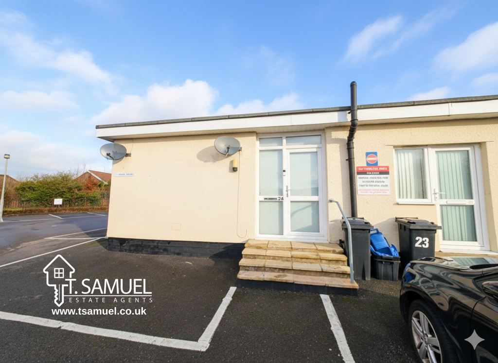 Property photo 1 of 10 Front