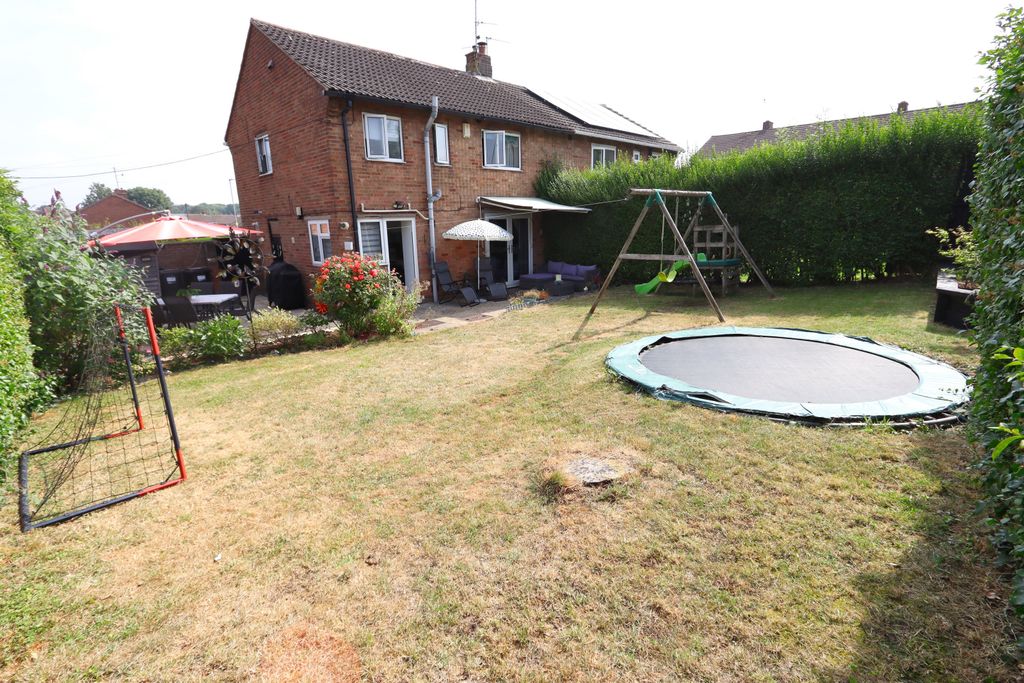 Property photo 2 of 26