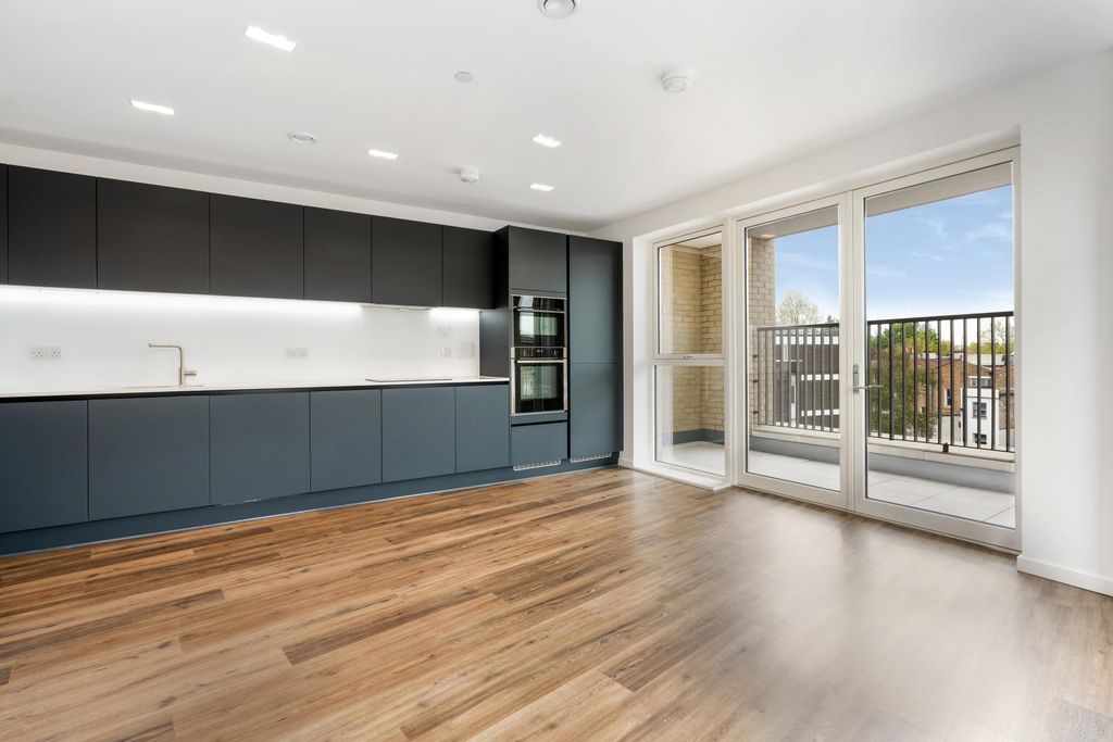 Property photo 1 of 5