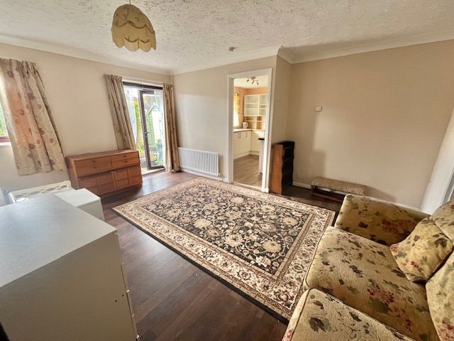Property photo 3 of 10 Living Room