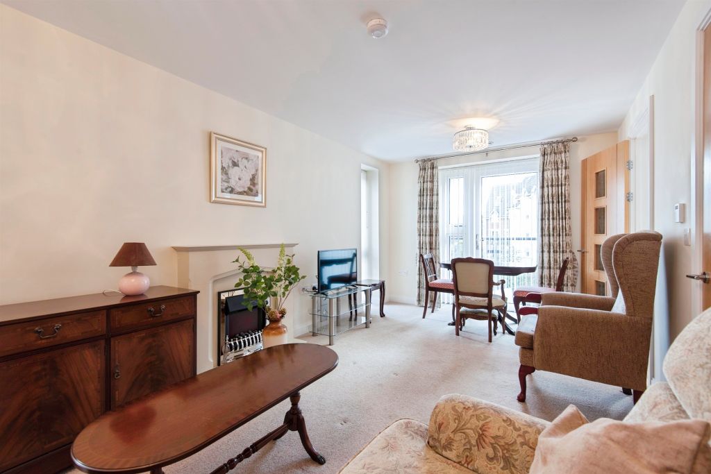 Property photo 3 of 17