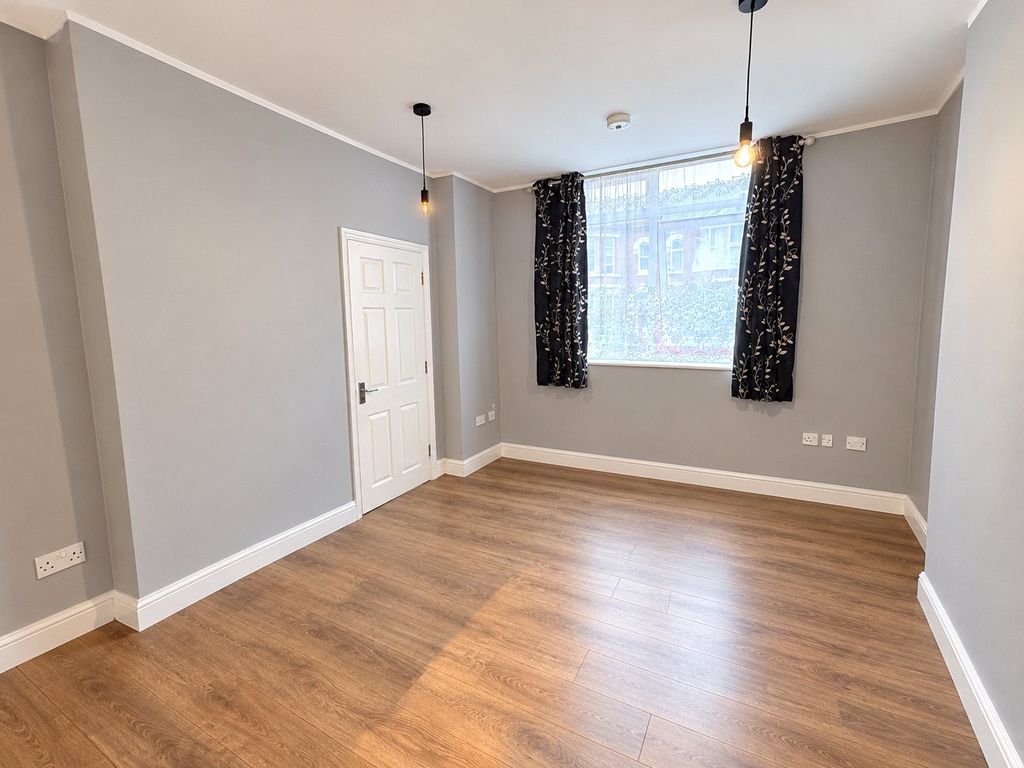 Property photo 3 of 10 Picture No. 20