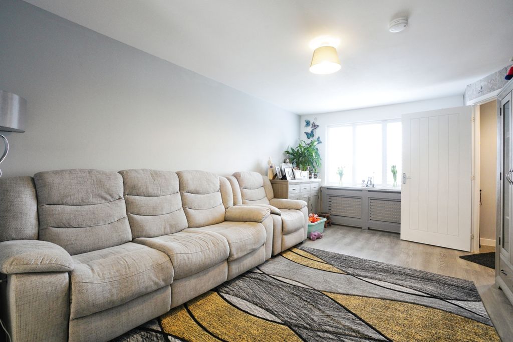 Property photo 2 of 17 Photography