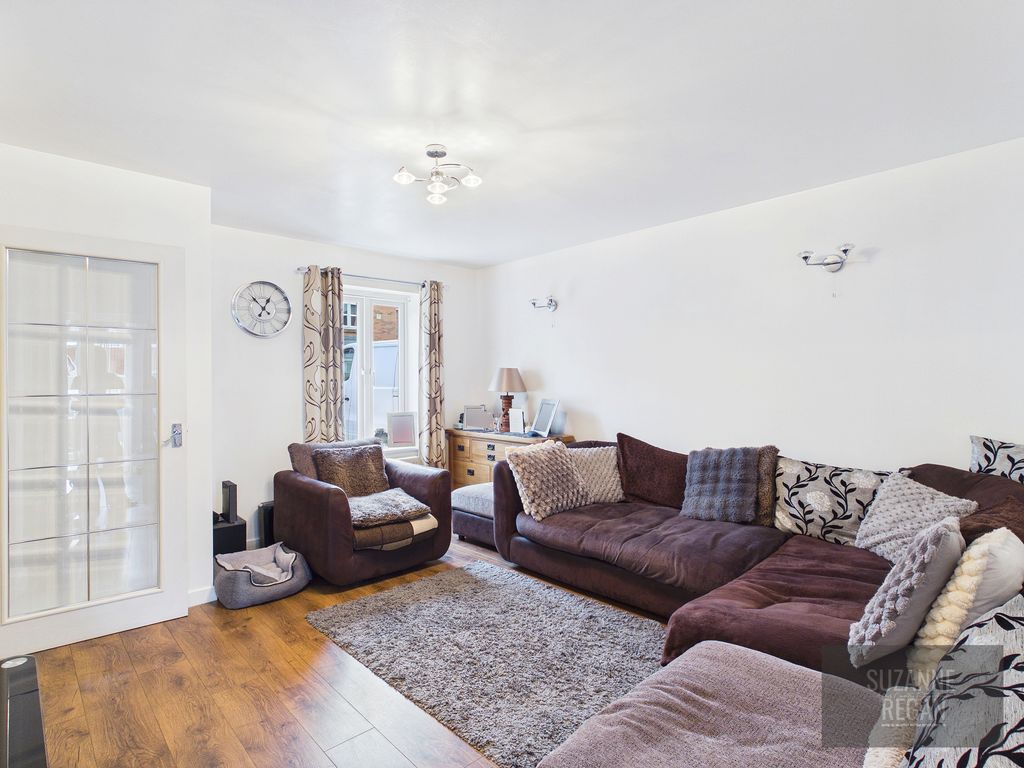 Property photo 2 of 16 Cam05192G0-Pr0386-Still006