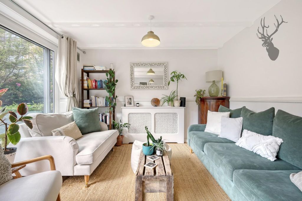 Property photo 3 of 27