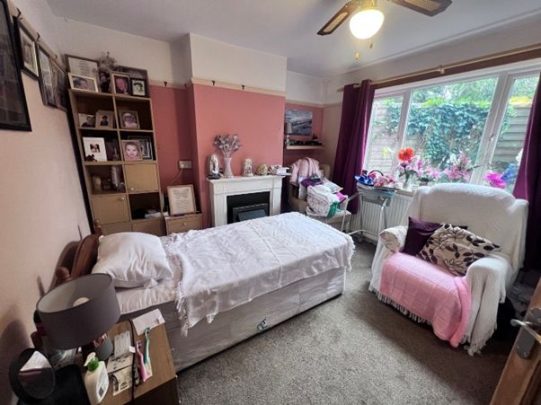 Property photo 3 of 10 Danefield Road