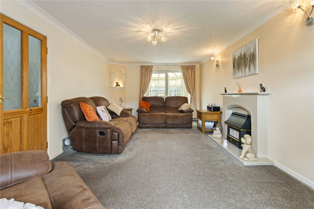 Property photo 3 of 32 Picture No. 13