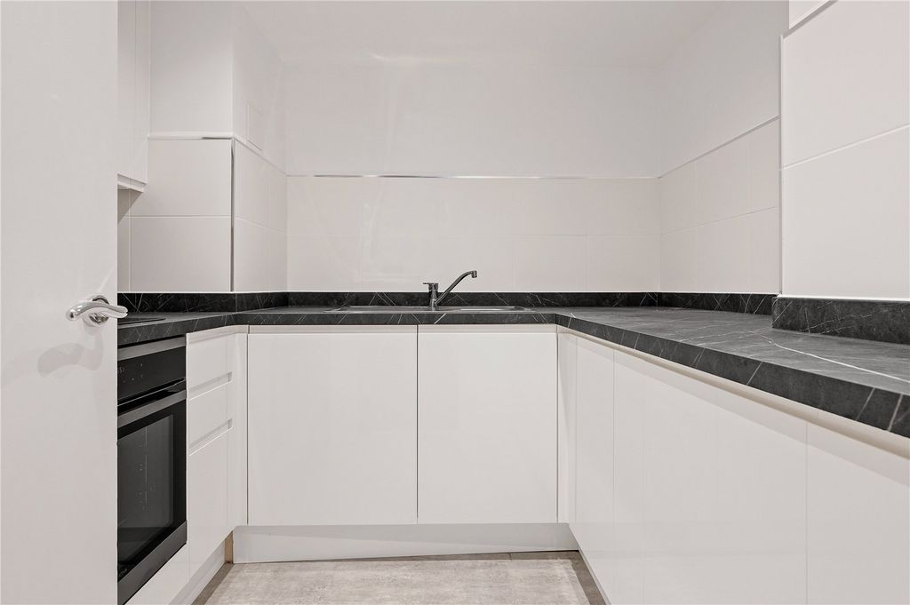 Property photo 2 of 12 Kicthen