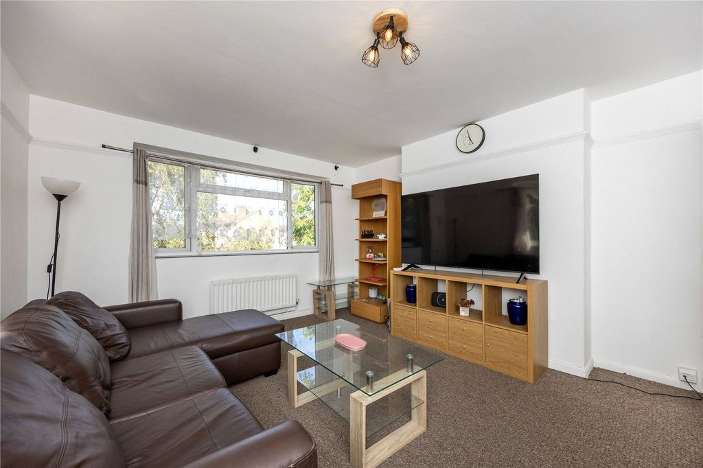 Property photo 3 of 12 Picture No. 24
