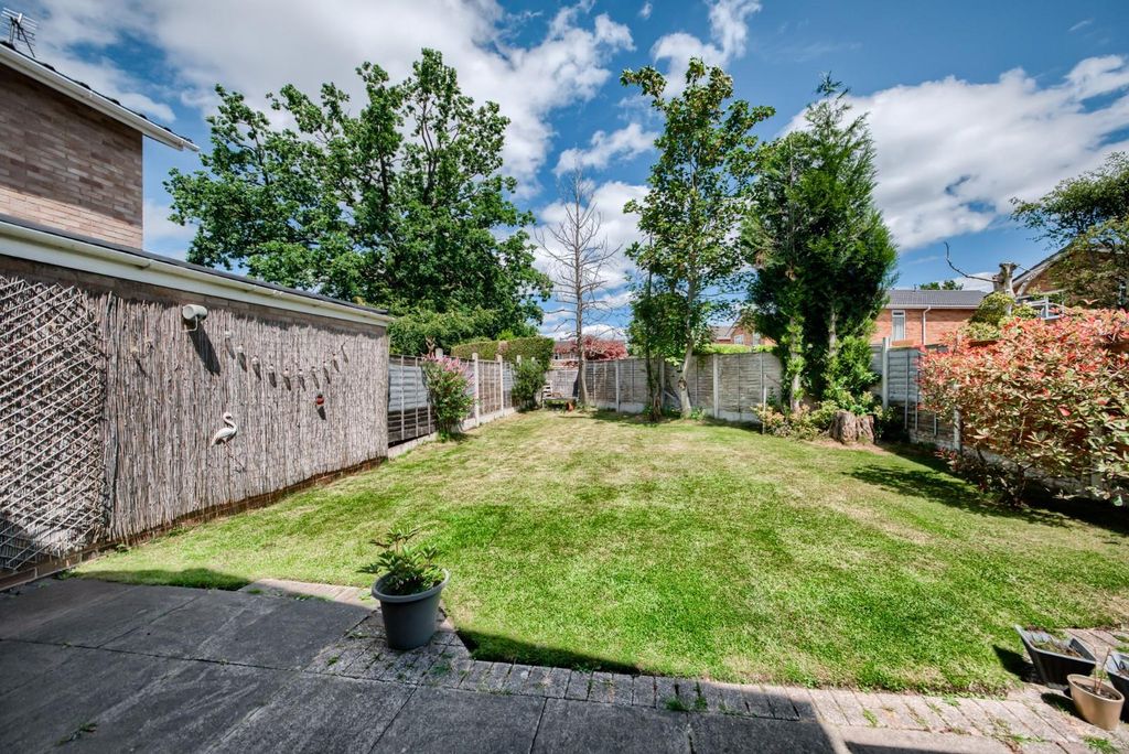 Property photo 3 of 18 Xh2A2491-Hdr(3).Jpg