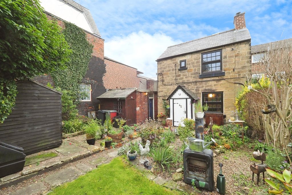 Property photo 1 of 17