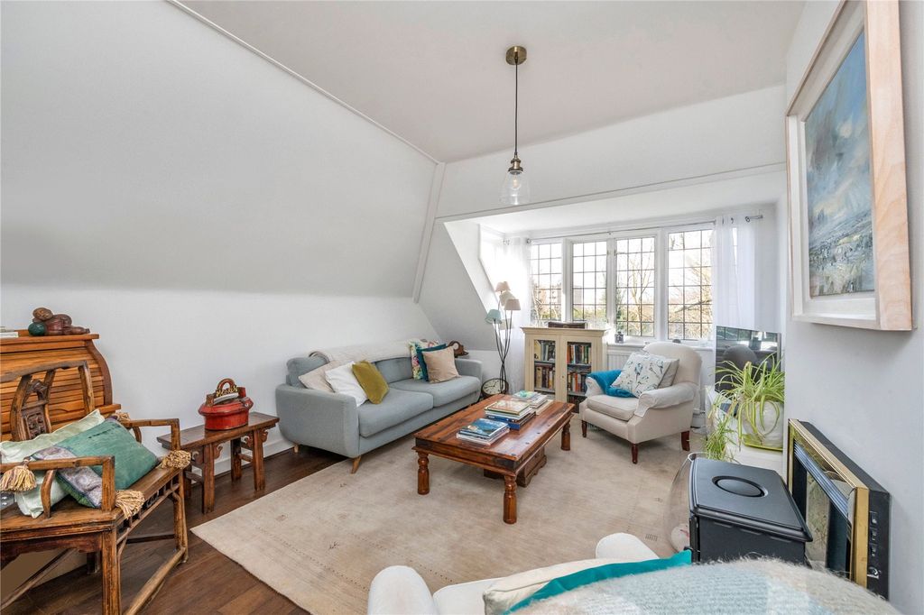 Property photo 3 of 8