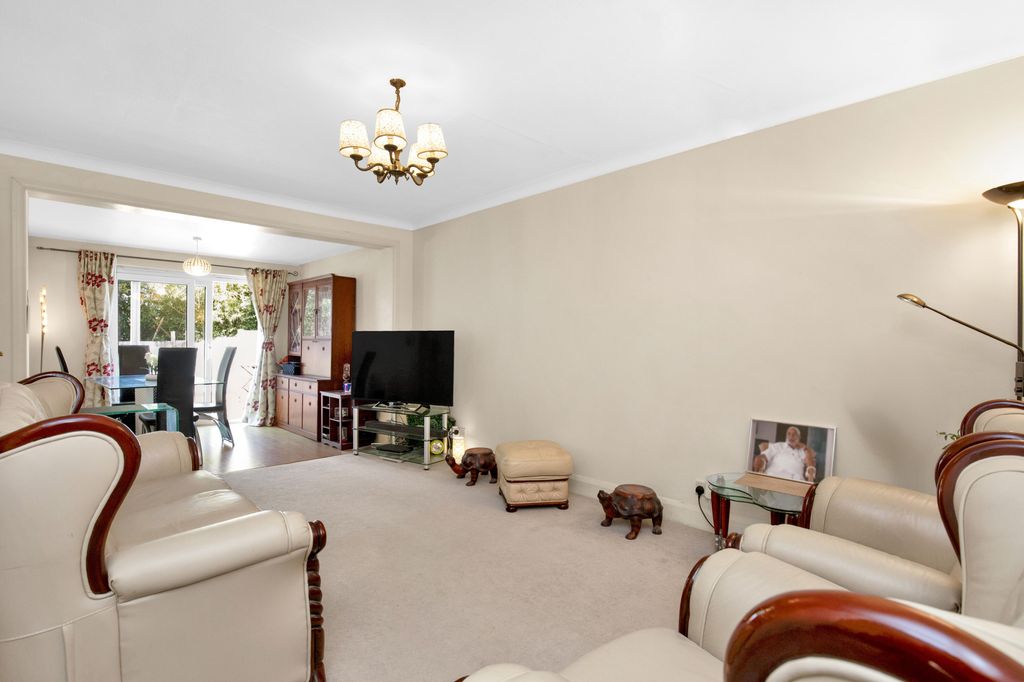 Property photo 3 of 22