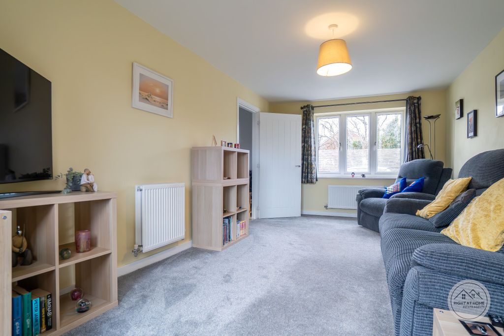 Property photo 3 of 21