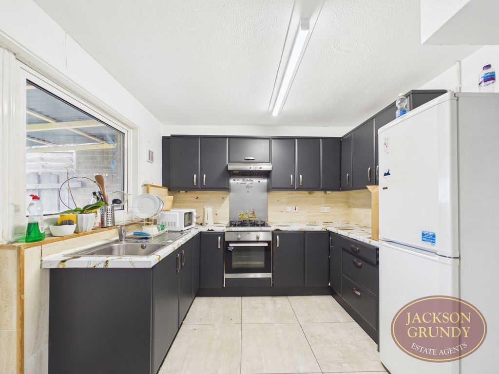 Property photo 2 of 16 Rillwood Court