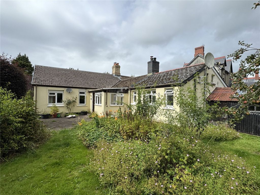 Property photo 2 of 19 Picture No. 02