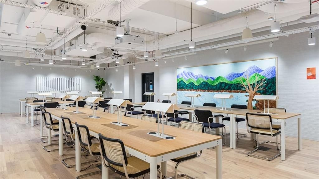 Property photo 1 of 7 Serviced Office, Senna Building, Gorsuch Place, Lo