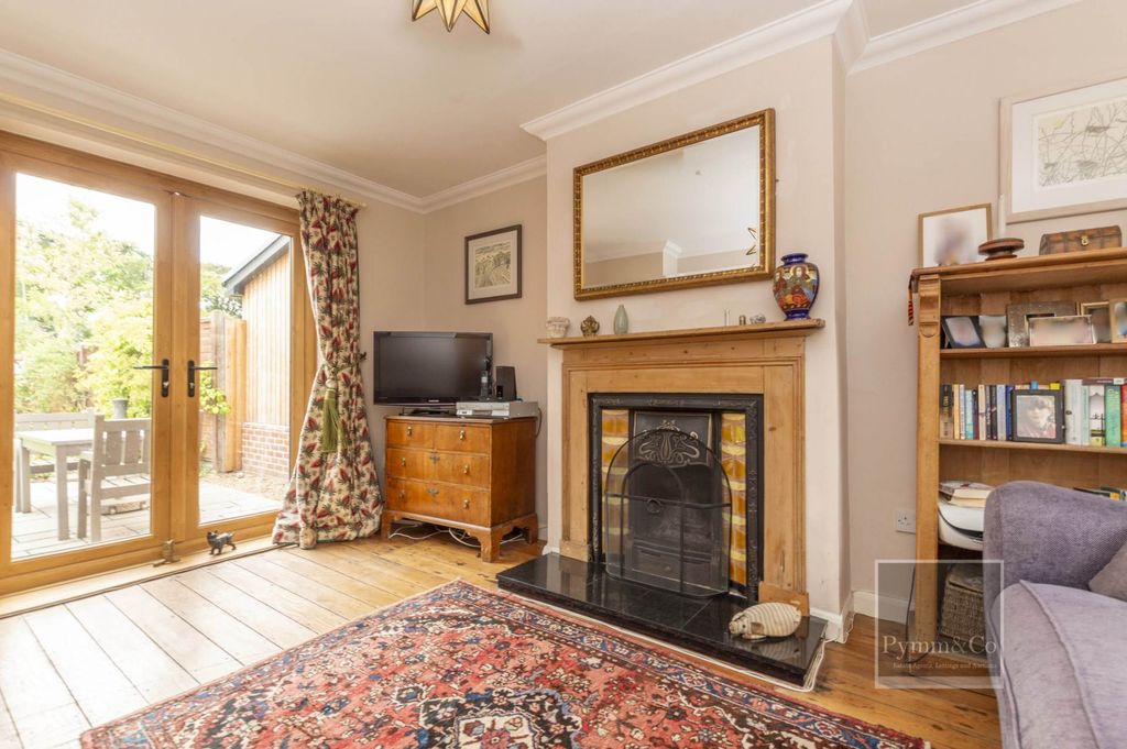 Property photo 3 of 18