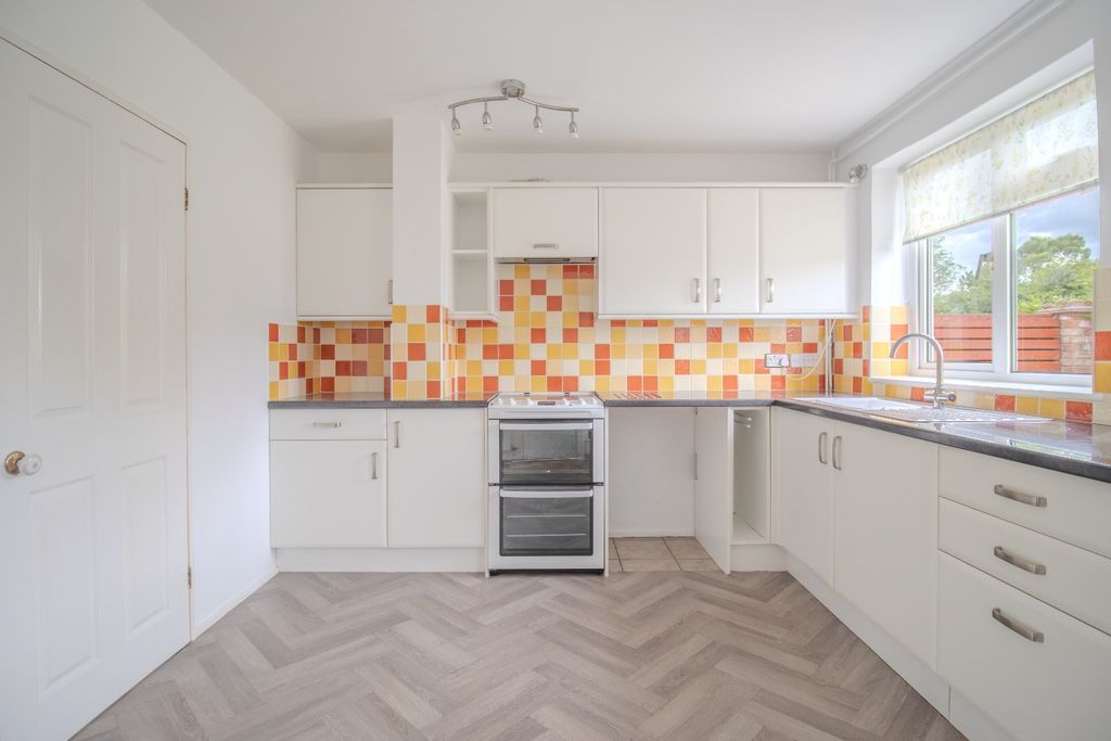 Property photo 3 of 17 5254597