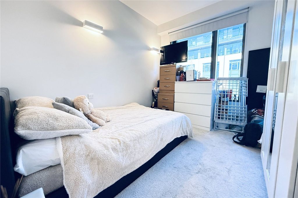 Property photo 3 of 12 Picture 3