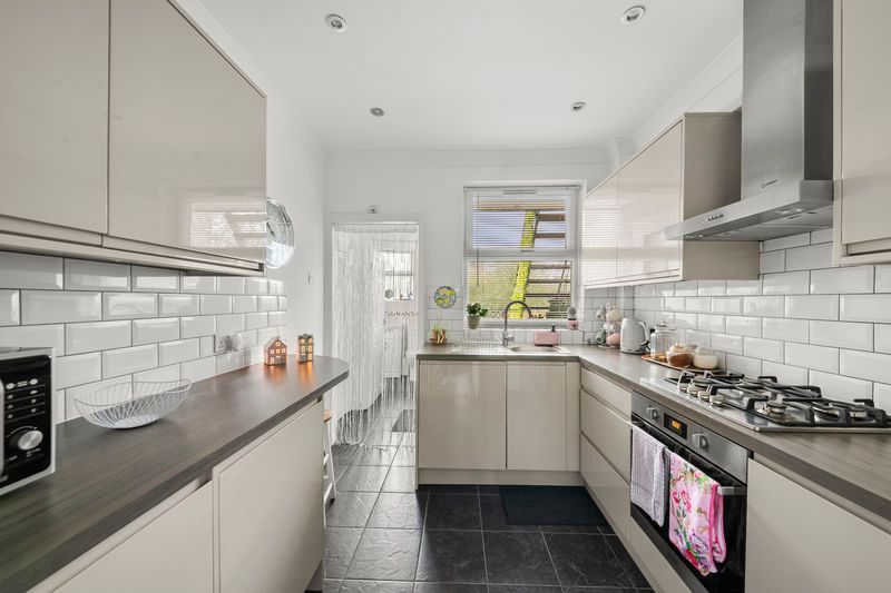 Property photo 3 of 20 Photo 6