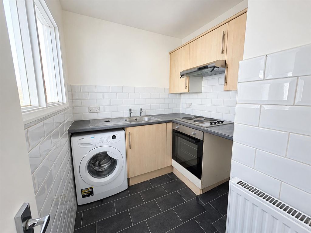 Property photo 3 of 5 6A7d0B5F-6586-4B1E-88d8-4257Dd9572c6.Png