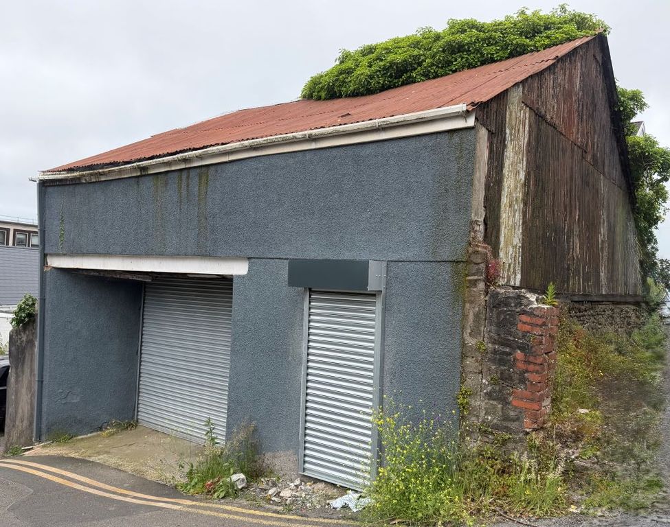Property photo 1 of 8