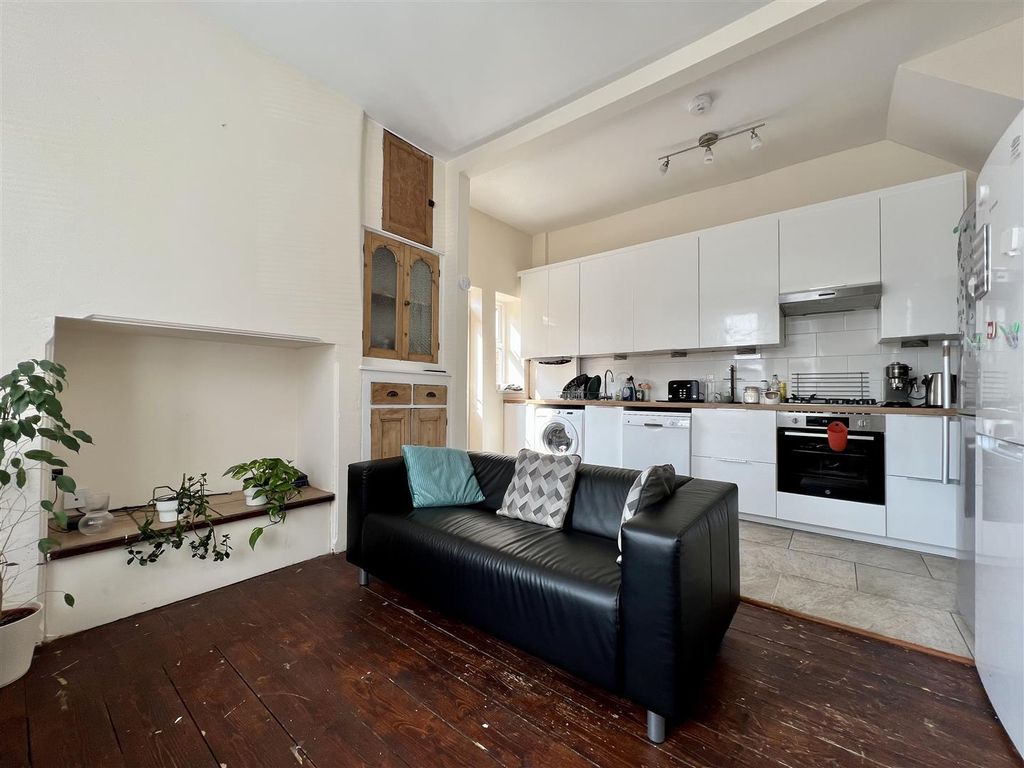 Property photo 1 of 7 Img-6856.Jpg