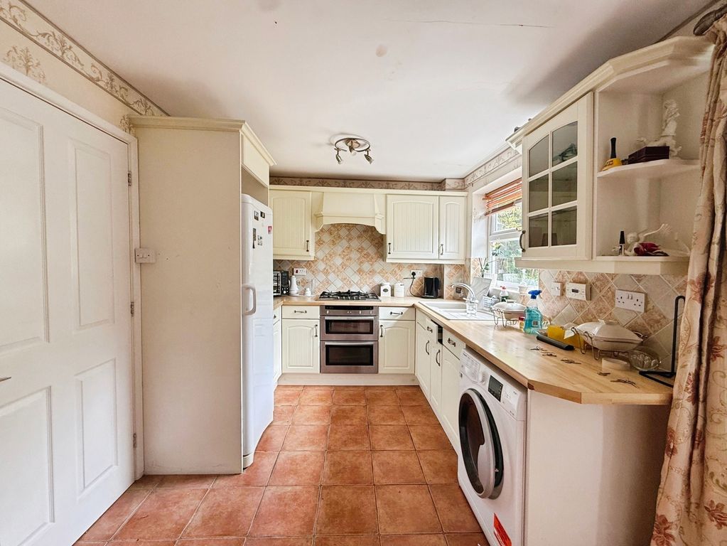 Property photo 3 of 8 Pbox-Img.Jpg