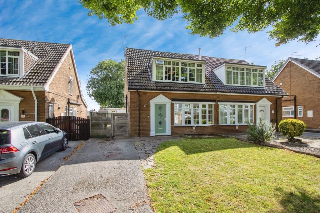 Property photo 2 of 16