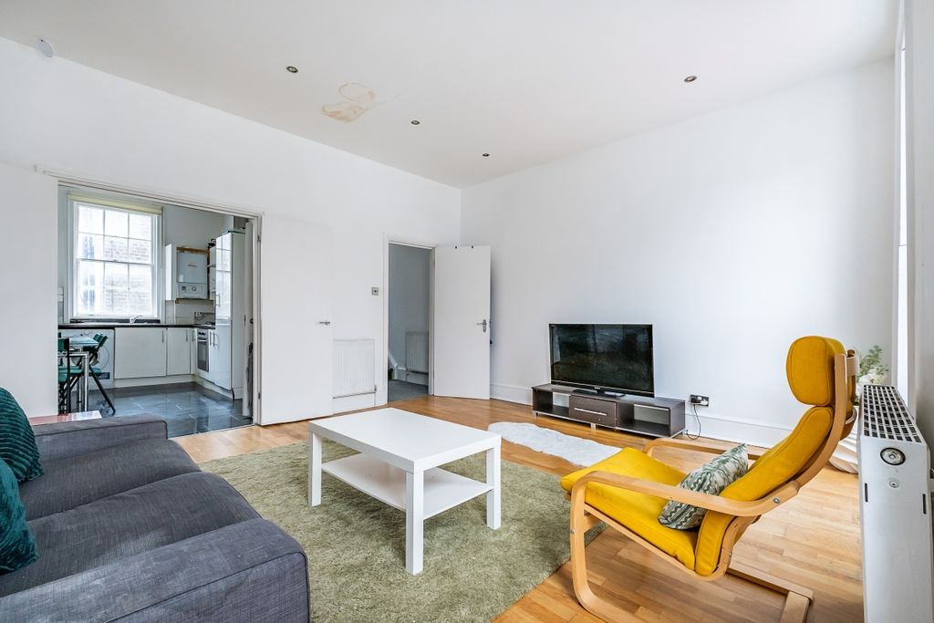 Property photo 2 of 15 Sale-Place-02
