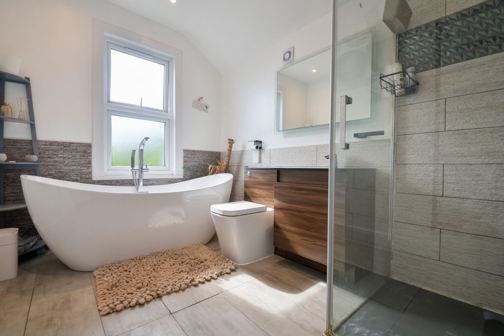 Property photo 2 of 12 Ux1Oy