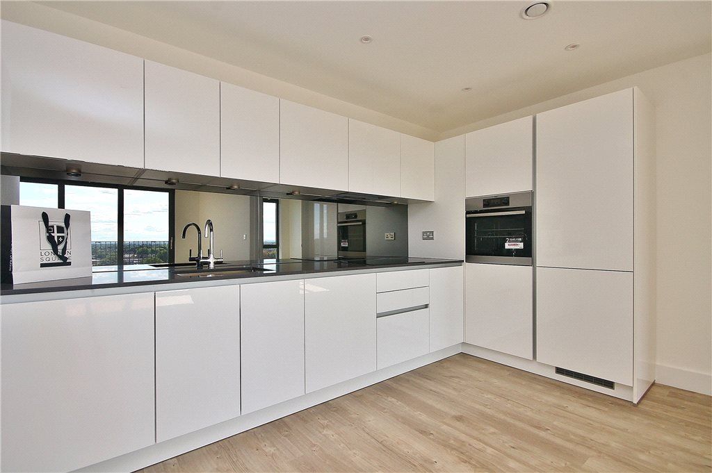 Property photo 3 of 15 Kitchen