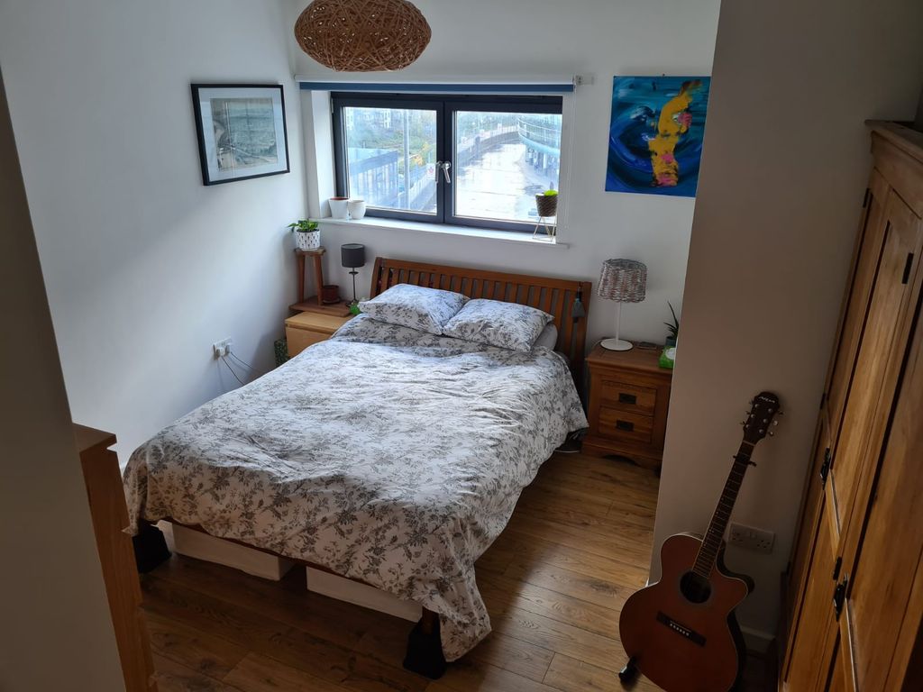 Property photo 3 of 5