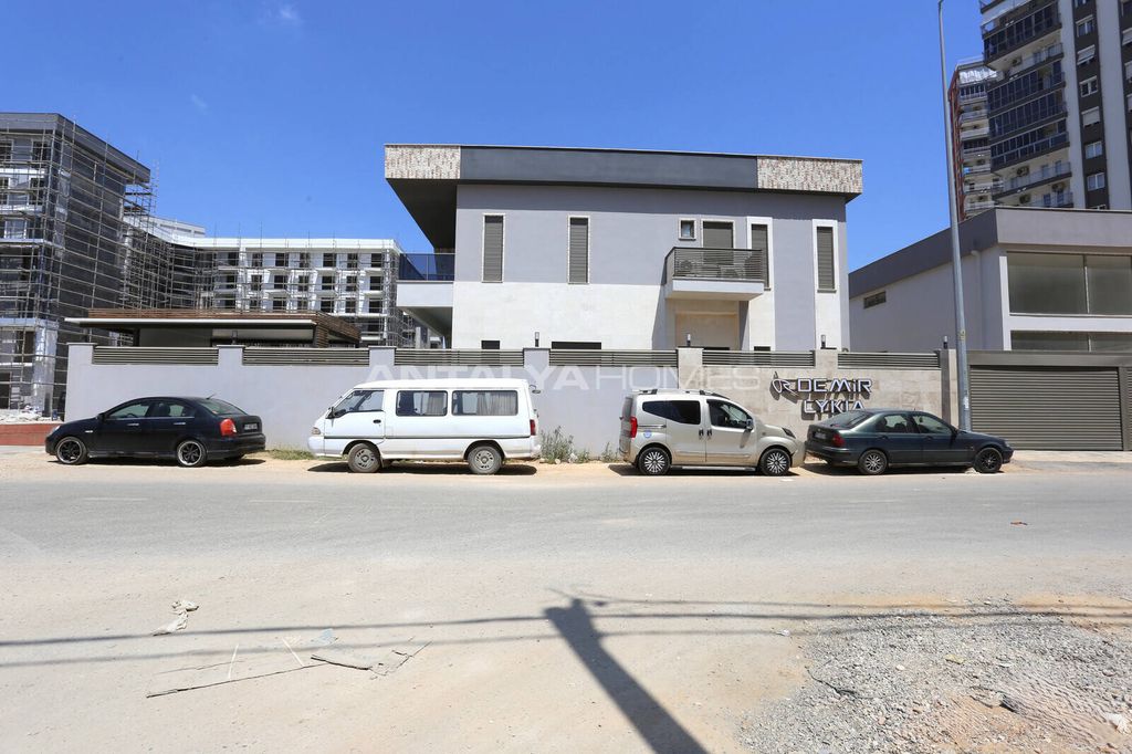 Property photo 3 of 24