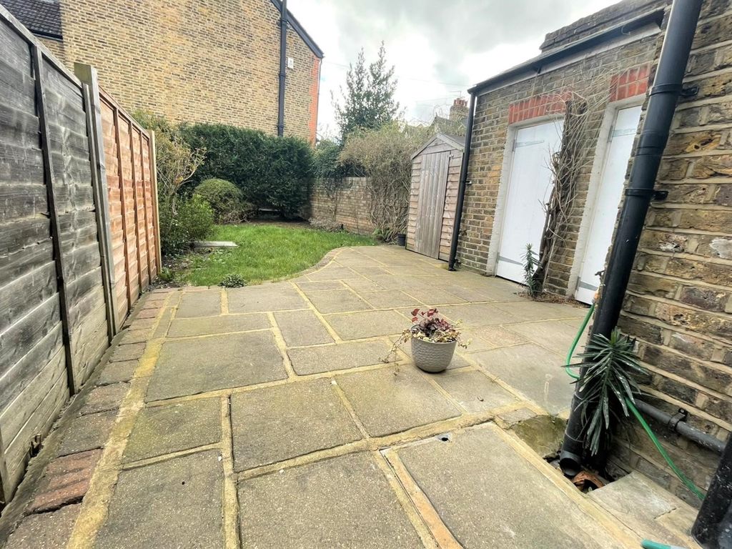 Property photo 3 of 20