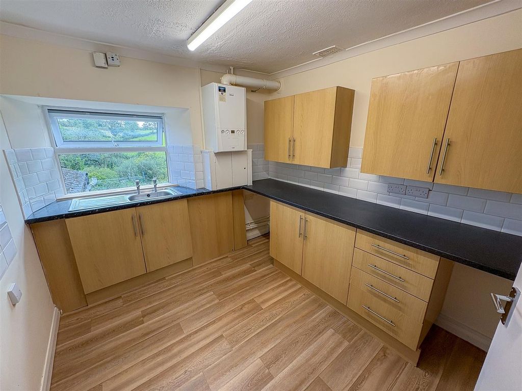 Property photo 2 of 6 Img_2548.Jpg