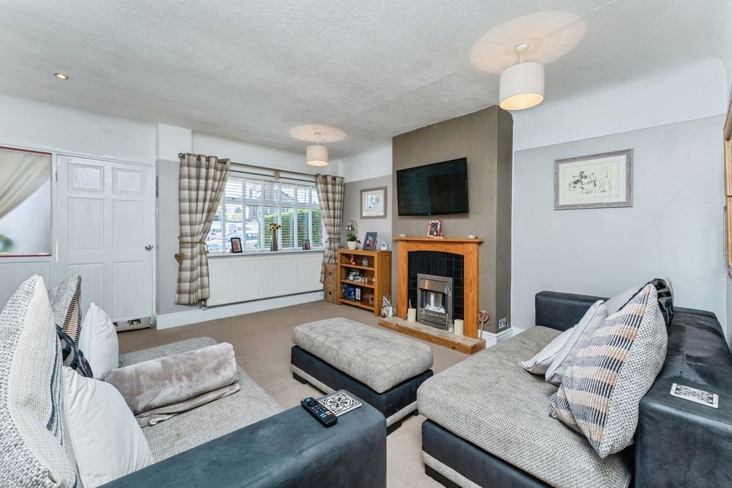 Property photo 2 of 20 Pbox-Img.Jpg