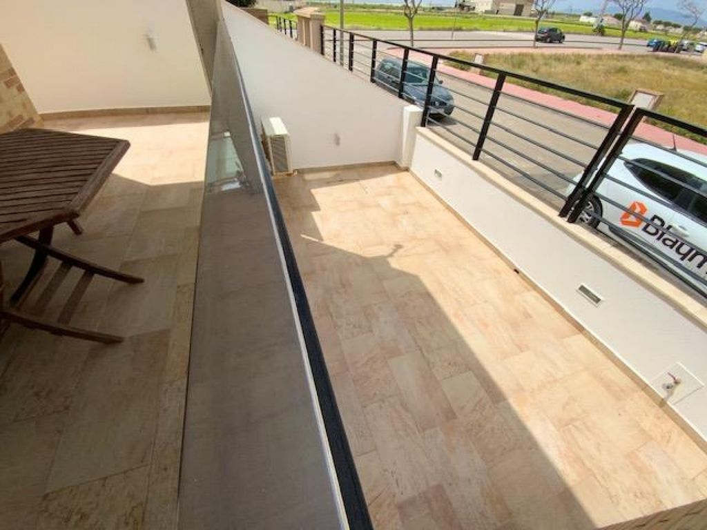 Property photo 3 of 38