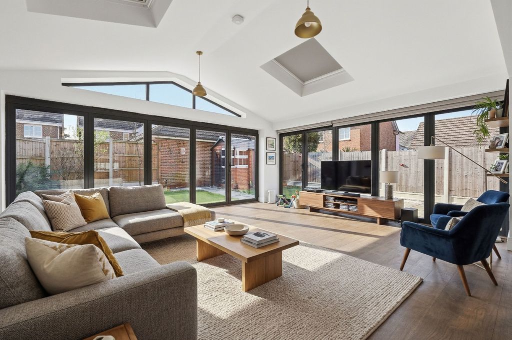 Property photo 2 of 22 Modern Family Room