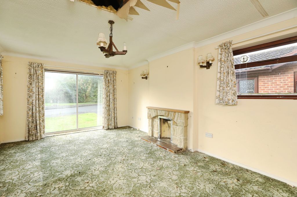 Property photo 2 of 15