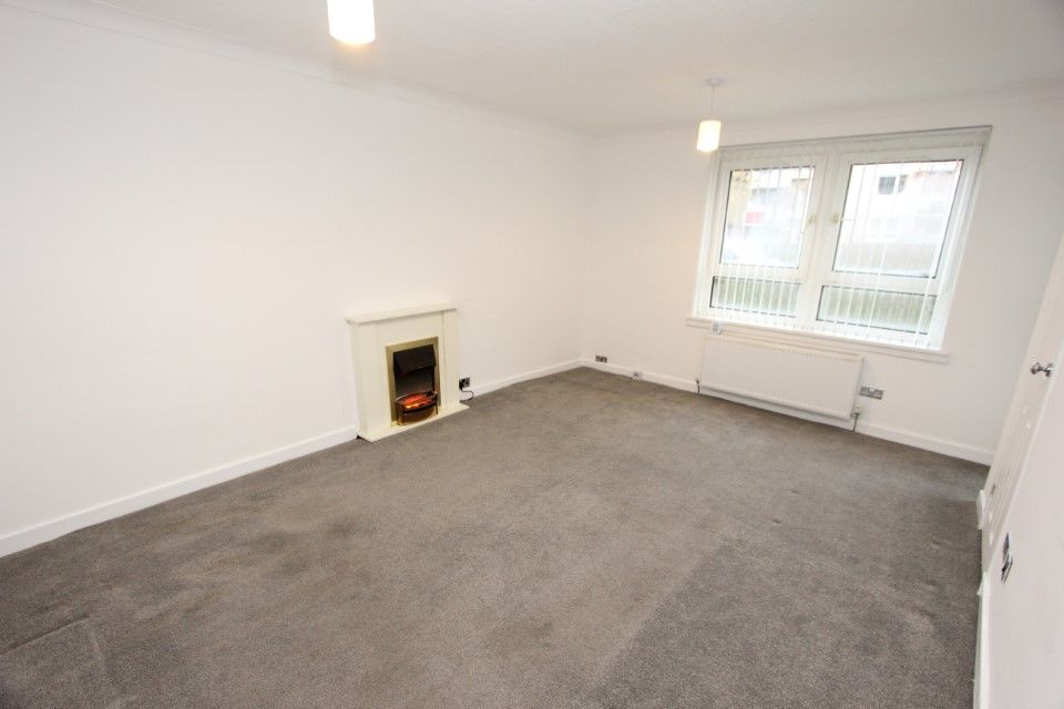 Property photo 3 of 10 Lounge