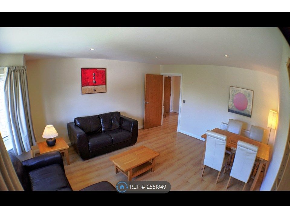 Property photo 3 of 9 Lounge