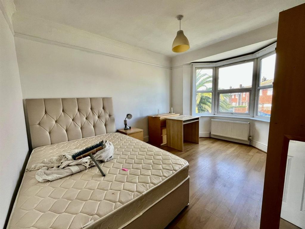 Property photo 3 of 14 Img_5176.Jpg